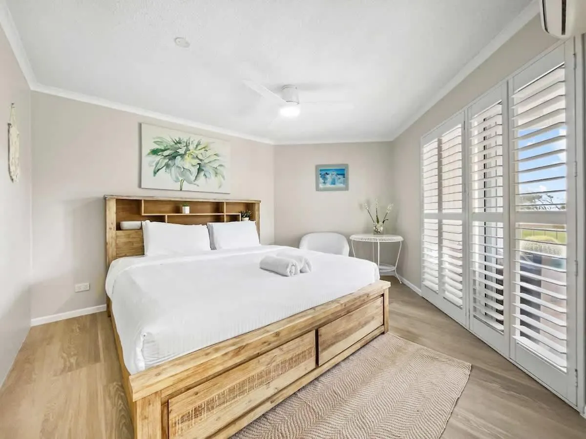Relaxing Ocean Views Beachside At Buddina Australia